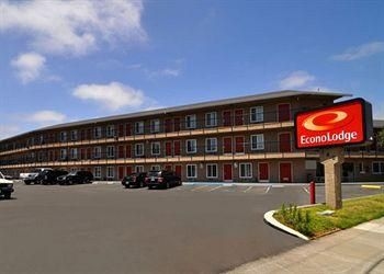Econo Lodge1