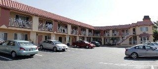 Marina Inn And Suites2