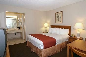 Best Western Golden Triangle Inn1
