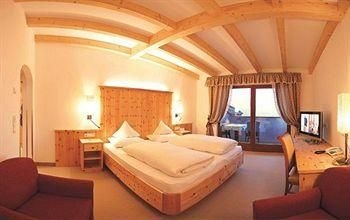 Kronplatz-Resort Berghotel Zirm2