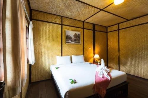 Floating Room