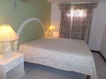 Seacastles Dahlia 1 Bedroom Suite1