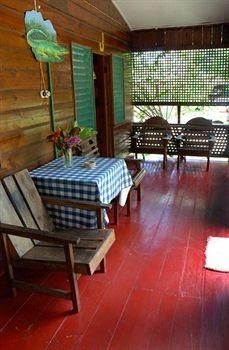 Jah B's Cottages1