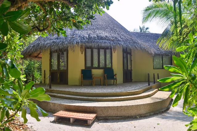 VILLA BEACH FRONT