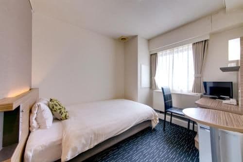 Compact Single Room - Non-Smoking