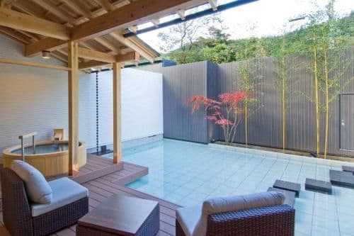 Deluxe Suite with Open-Air Bath