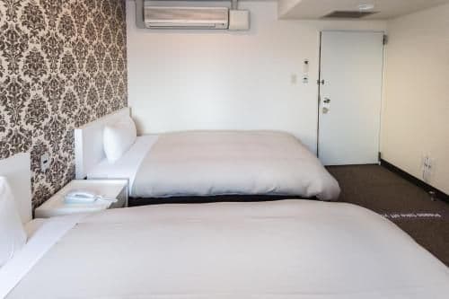 Twin Room - Non-Smoking