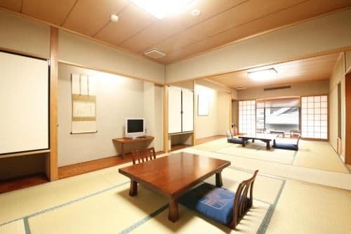 Deluxe Japanese-Style Room with Private Bathroom - Naritasan Temple View