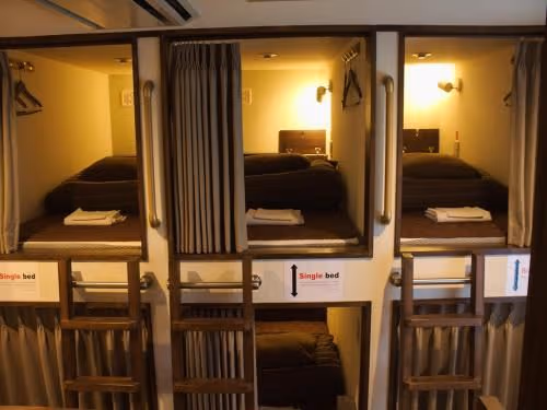 Single Bed in Mixed Dormitory Room - Adult Only