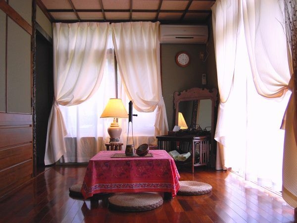 Milk-ya Women-Only Guest House3