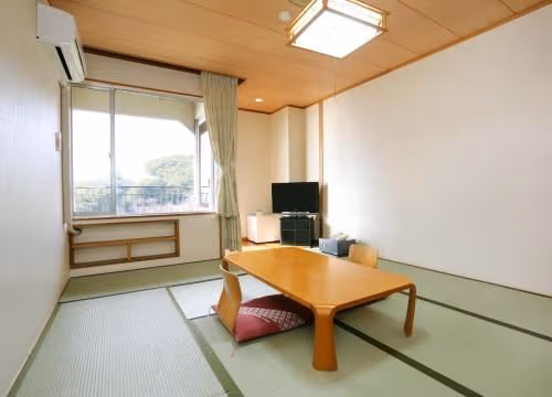 Japanese-Style Twin Room with Shared Bathroom