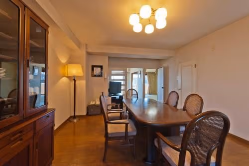 Superior Japanese-Style Family Room-Ocean View