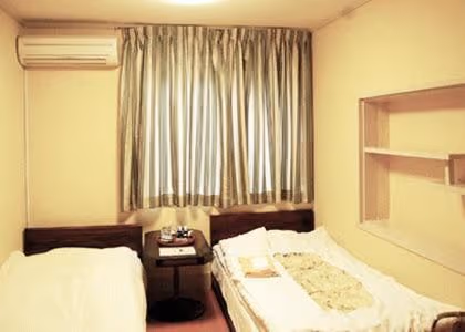 Standard Twin Room with Shared Bathroom
