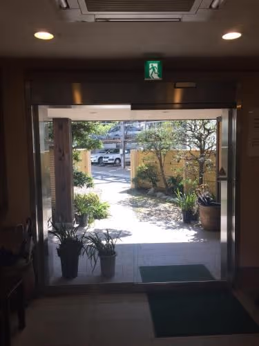 Standard Twin Room with Shared Bathroom