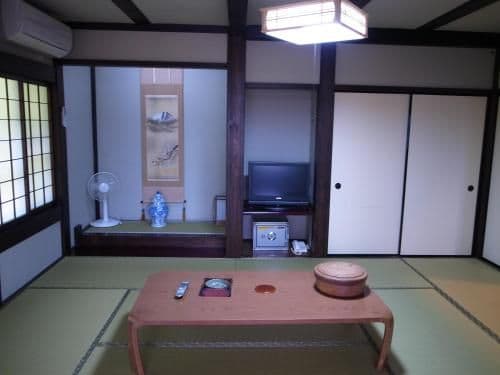 Japanese-Style Superior Family Room with Private Bathroom