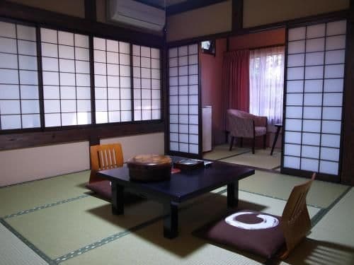 Japanese-Style Superior Twin Room with Private Bathroom