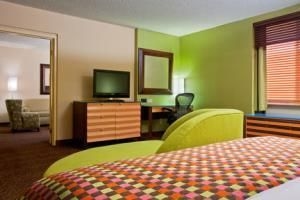 Holiday Inn San Jose Airport3