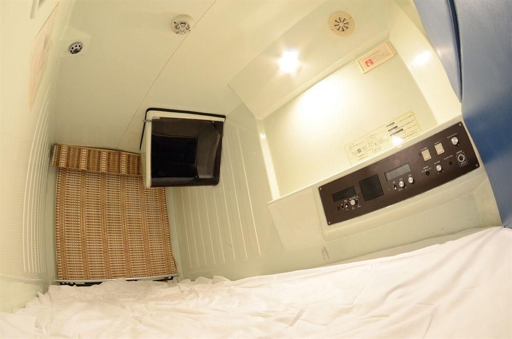 Capsule Hotel B&S Ecocube Shinsaibashi0