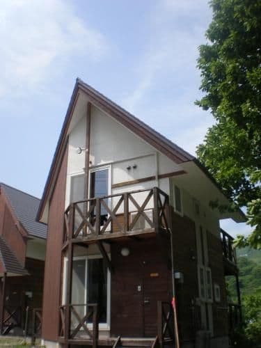 Cottage (9 Adults)