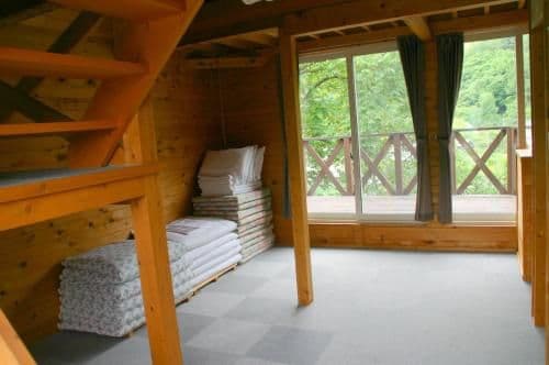 Cottage (9 Adults)