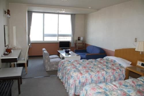 Twin Room with Private Bathroom - Lake View