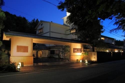 เคียว ยุโนะฮะนะ รีสอร์ต ซุยเซง (Kyo Yunohana Resort Suisen)0