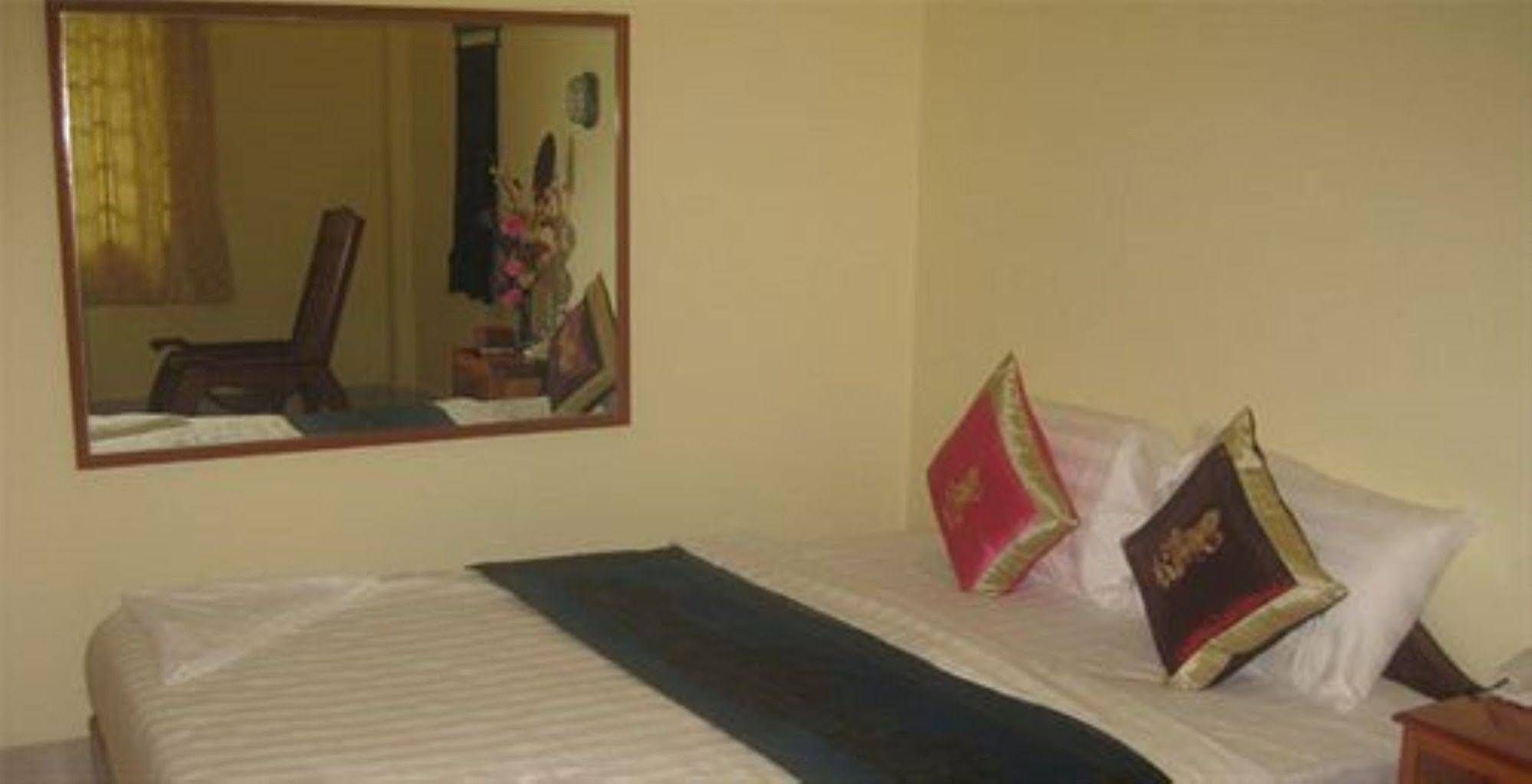 Bolina Palace Hotel1