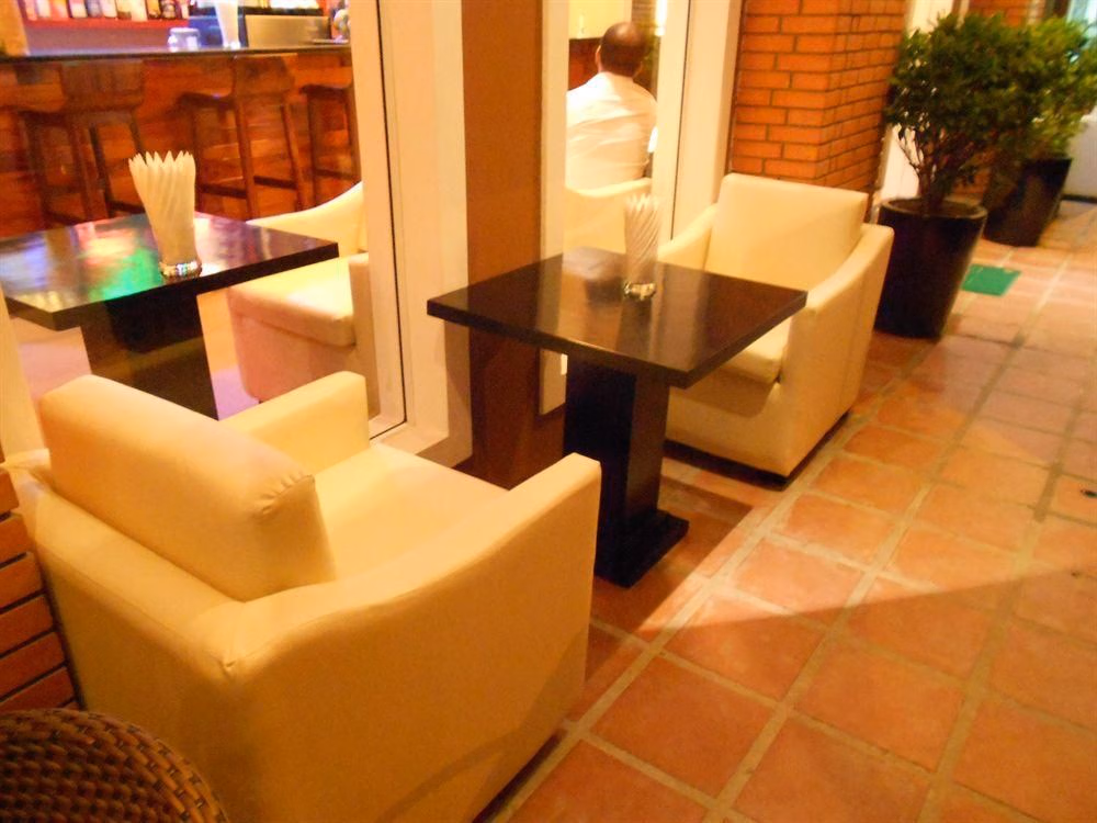 Pillar Hotel4