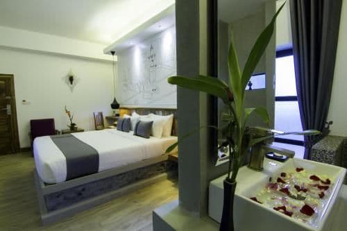 Suite Pool View with balcony