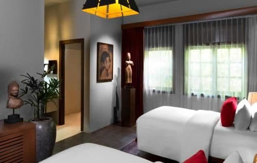Deluxe Twin Room with Free Airport Transfers