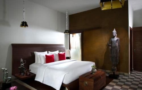 Deluxe Double Room with Free Airport Transfers