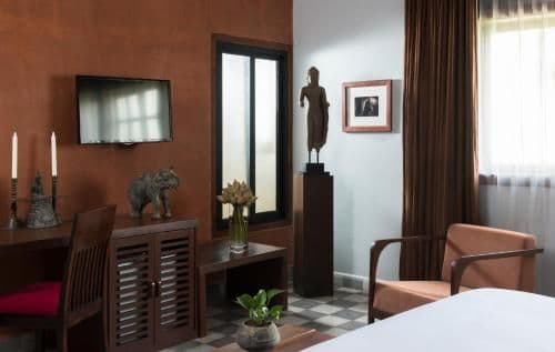 Deluxe Double Room with Free Airport Transfers