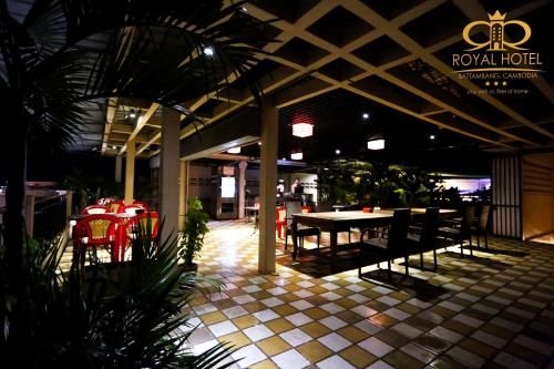Royal Hotel1