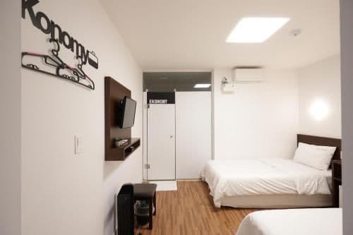 Twin Room with Private Bathroom