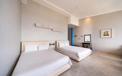 Hotel White House2