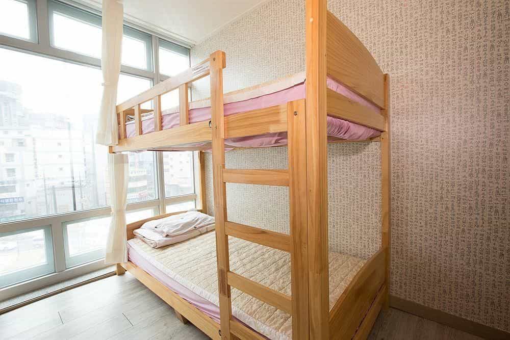 With Guesthouse With Guesthouse