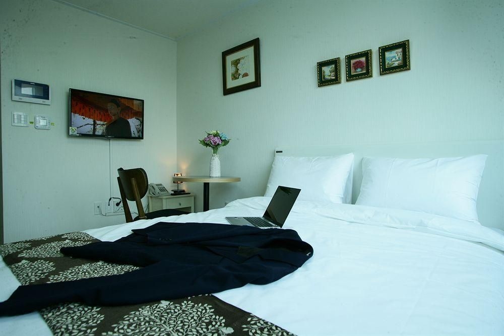 Morning Parktel0
