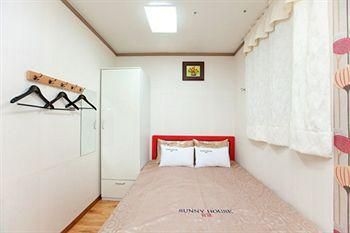 Sunny House0