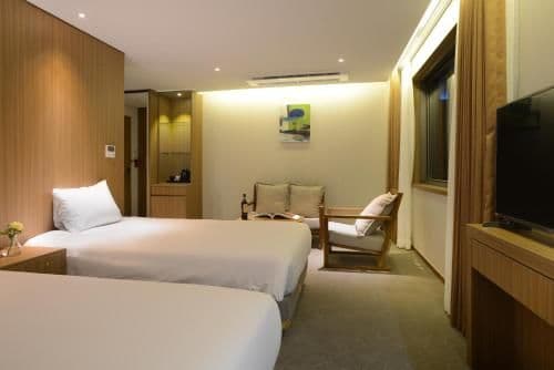 Premier Twin Room