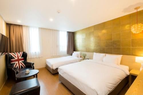 Deluxe Twin Room