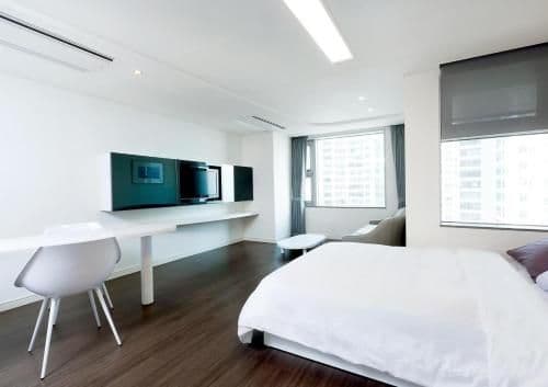 Standard Family Room