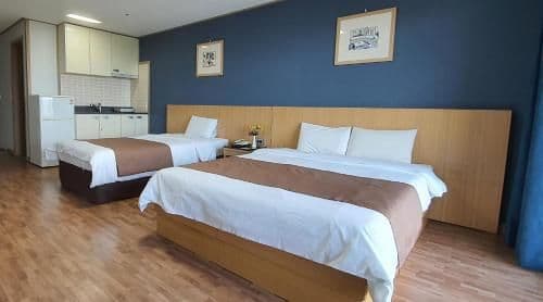 Special Offer - Twin Room with Sea View - Free Breakfast for 2