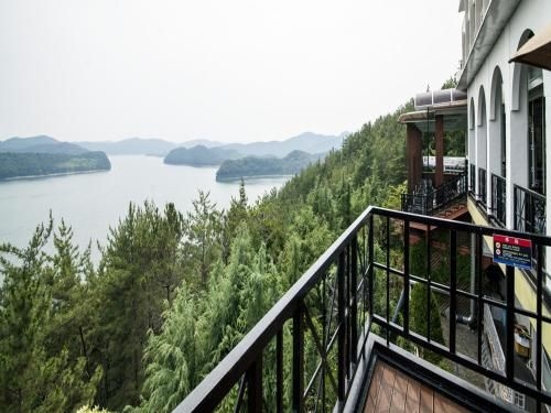 เอเชีย เลคไซด์ โฮเทล (Asia Lakeside Hotel)1