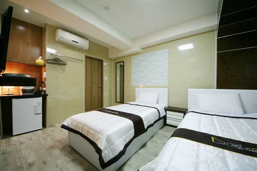 D.H sinchon guesthouse D.H sinchon guesthouse