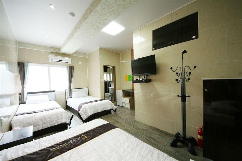 D.H sinchon guesthouse D.H sinchon guesthouse