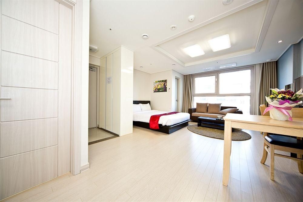 Inn-The City Nonhyun1