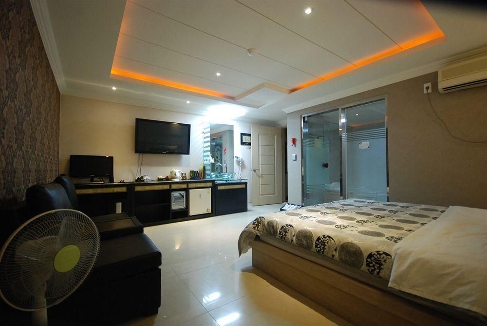 A Plus Motel2