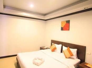 นภาลัย เฮ้าส์ (Napalai House)2