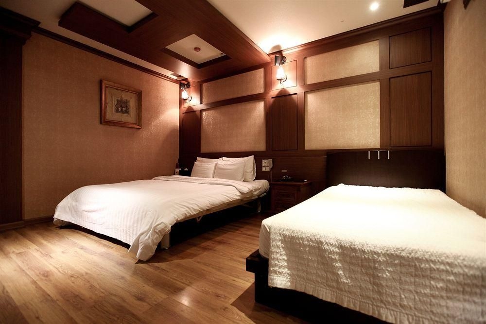 Hotel Cinema2