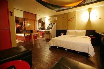 M2 Motel4